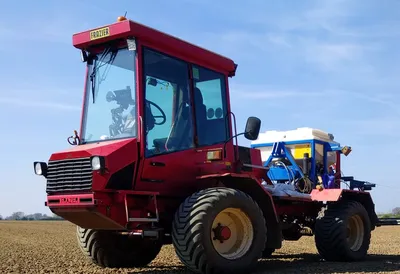 Frazier Agribuggy with a blue mounted applicator unit built by Agrifit Machinery